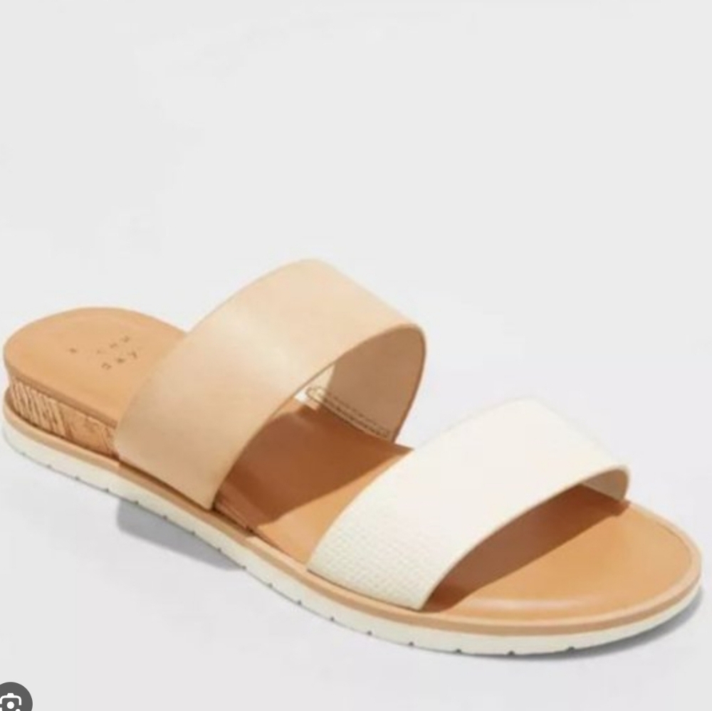 EUC A New Day Women's Tan and White Sandals Size 11 (RN 17730)
